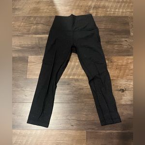 Lululemon cropped 21’’ black speckled leggings